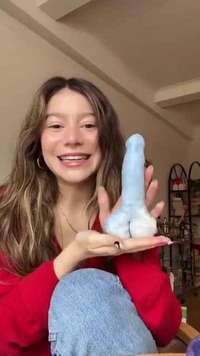 Genevieve Hannelius made a male body part.