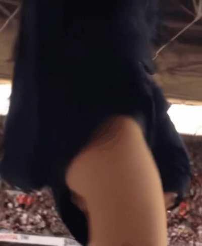 Ariana Grande's ass is so fucking perfect