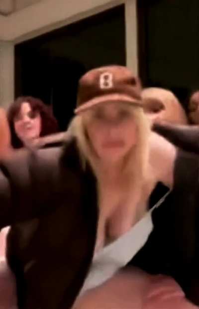 Billie Ellish Tits is almost pop out