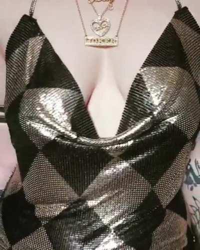 I made a club harley quinn dress from scratch