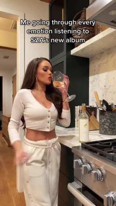 Vibing to the new SZA Album