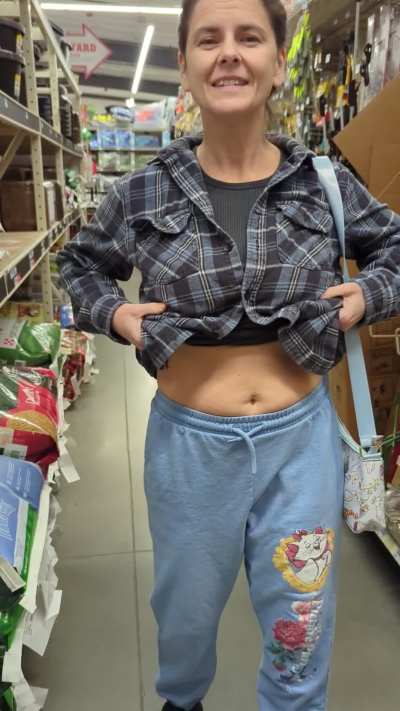 Making sure the coast is clear before I whip out my titties ;)