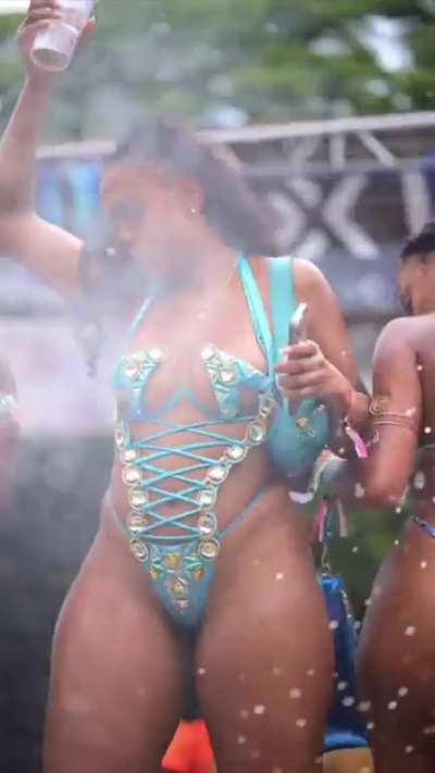 Bum Bum Wall Badness pt.3 (📷:@bajantube)