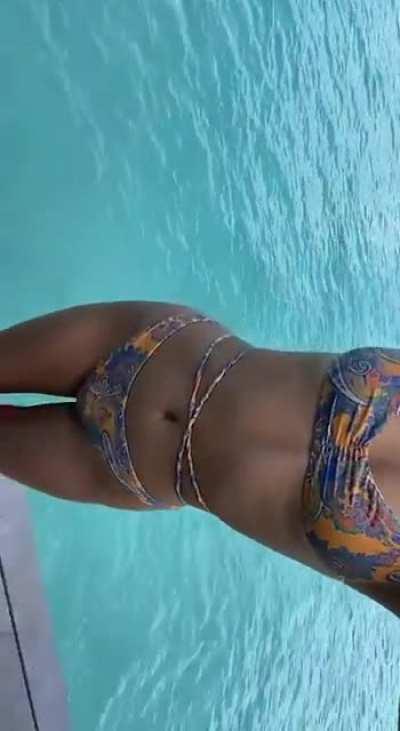 Lily Chee bikini bod