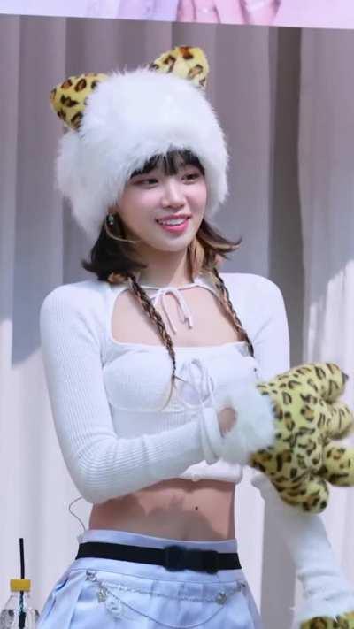 LE SERRAFIM - Sakura, Kazuha, Chaewon