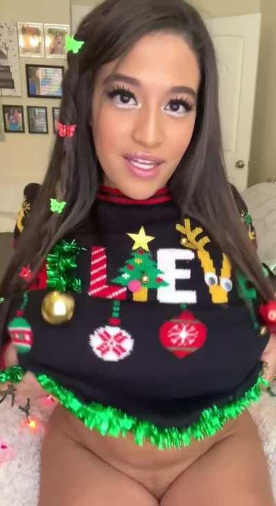 Can I send you nudes like this as an early Christmas gift?