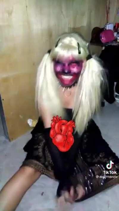 You open my bedroom door and see this, wyd?