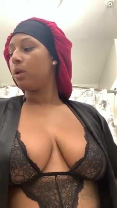 Lady L from Official Twerk Team Returns!