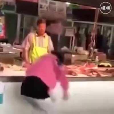 to throw the meat onto the floor