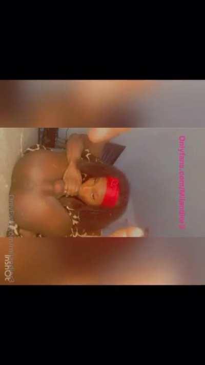 Here’s the self sucking video😈👅