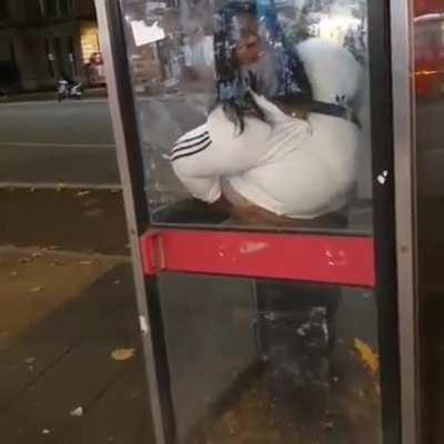 Ooh. Do I spy some ass? Holup!