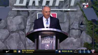 [Highlight] [Highlight] Rob Manfred can barely get the words out while announcing the Astros' pick.