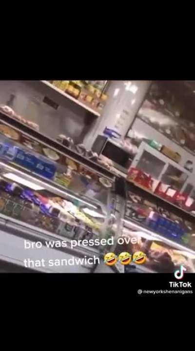 New York niggas out here banging with they ocks 😭?