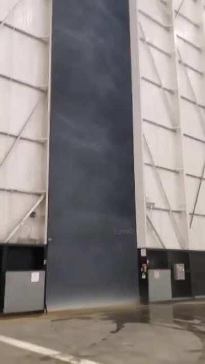 Алабама!!! А вы говорите, почему они по домам сидят!