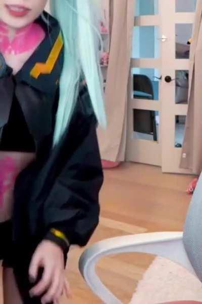 Emi cosplay stream