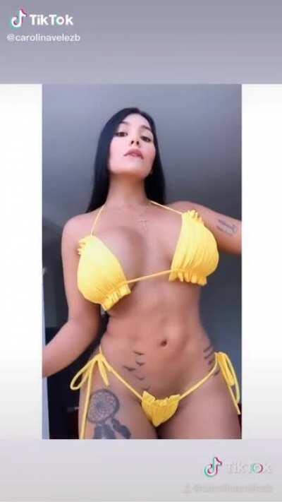 Carolina Velez (@carolinavelezb)