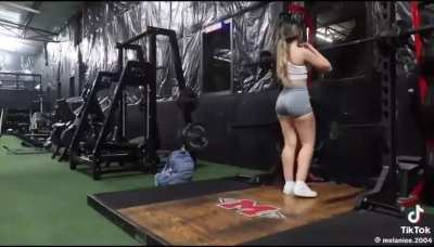 She always be looking fine asf in those gym shorts