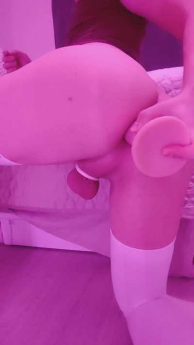  Just started November and never got to unlock so feeling extra desperate :3 