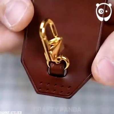 Making a leather Airpods case