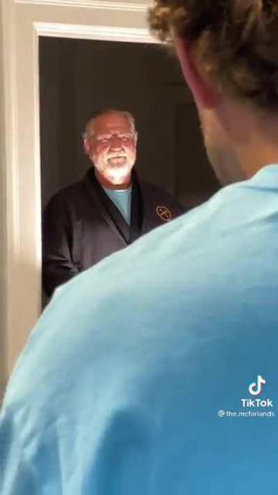 When a man officially starts dressing like a Dad: