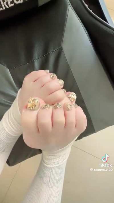 The footjob would go crazy