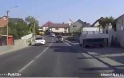 Russia: Cement truck injures 4 people