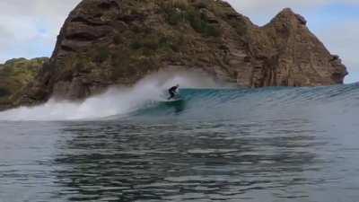 After being on a short board all summer it felt good to get in a rusty logging sesh - Piha, NZ