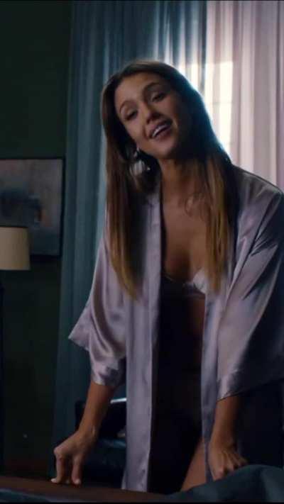 Jessica Alba wants a huge load