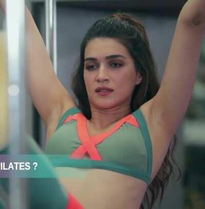 Kriti Sanon - see expression