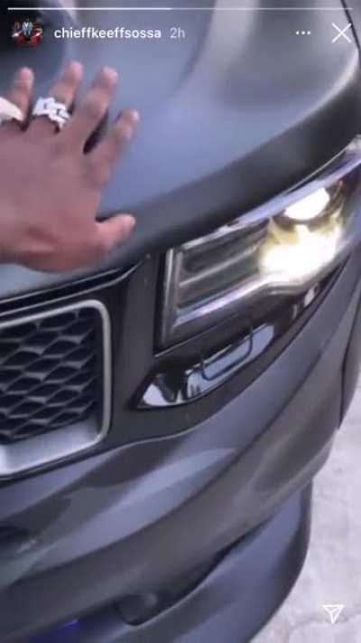 Wtf does Chief Keef have going on here 😭😭😭