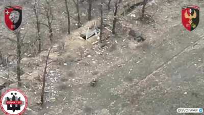 Longer version of lone Russian soldier approaching Ukrainian trench and getting shot