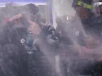 [Highlight] [VERY LOUD] As Mariners manager Scott Servais tells his team 