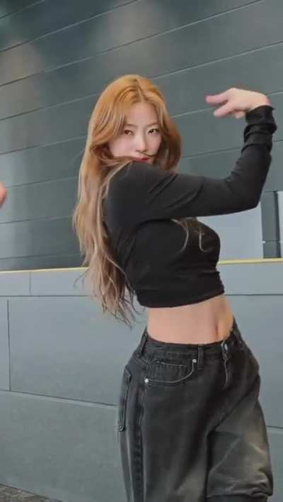 Kazuha (Le Sserafim)