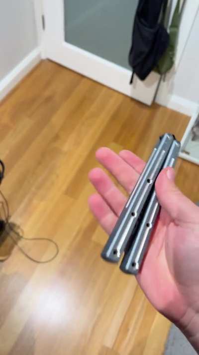 Kraken clone is fully tightened but still taps