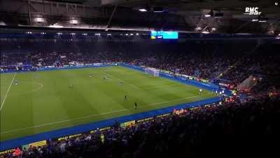 Footage of Lloris sprinting to celebrate with the team after the 3rd goal against Leicester