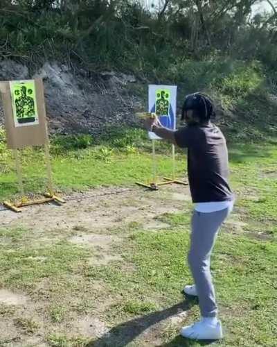 Why he up the blower like that though 😂🔫