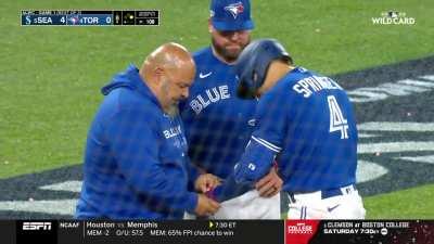 [Highlight] George Springer gets HBP in the hand by Luis Castillo and stays in the game.