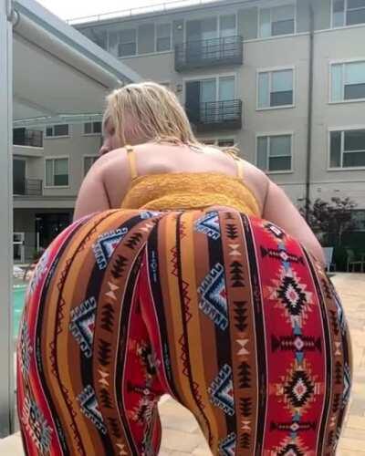 Enjoying the view 👀🥴