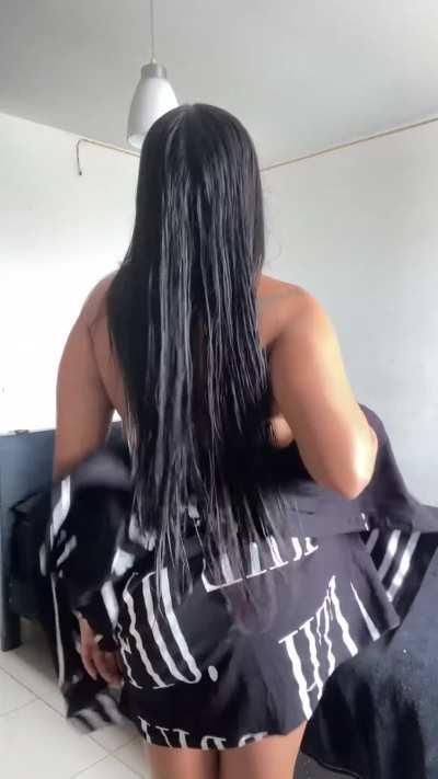 Just got into college and a bit insecure about my figure... do you think its bad?