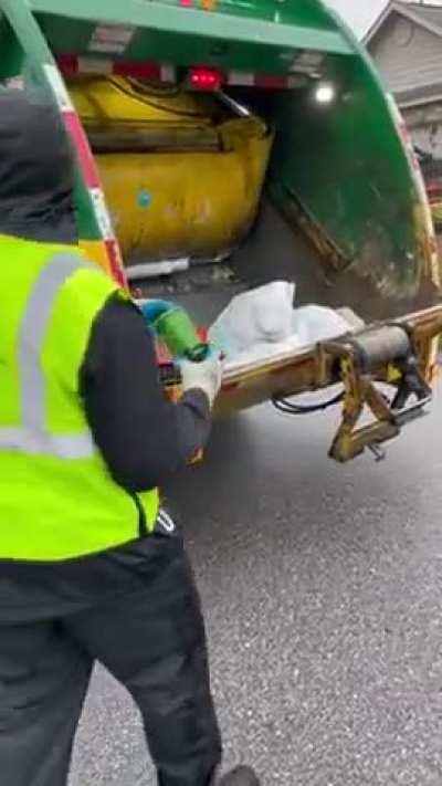 Hold up let them back up the truck for this one