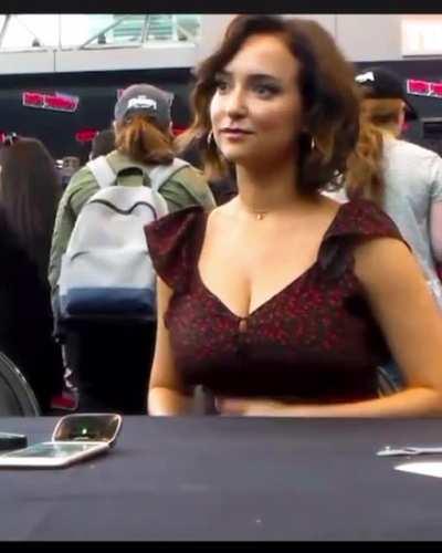 Milana Vayntrub @mintmilana (AT&T Commercial Girl, her big tits tho) Milana knows that her tits are big and sexy and she knows she’s sexy, the way she moves, acts, and looks in this video, she loves to tease