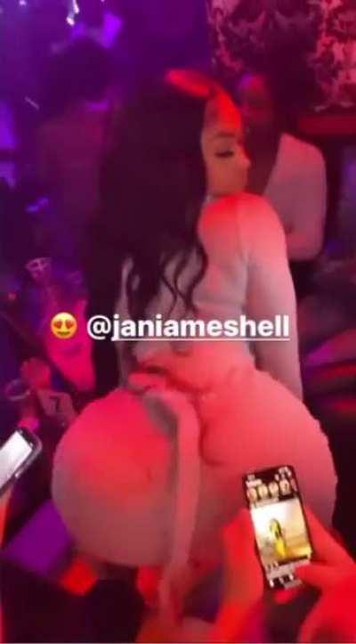 🍑