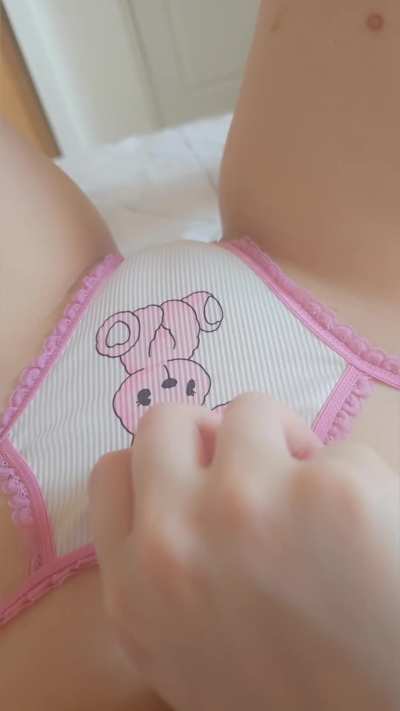 I'm waiting for daddy to come between my legs