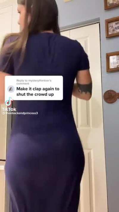 That Crowd Shut Up Quick😳