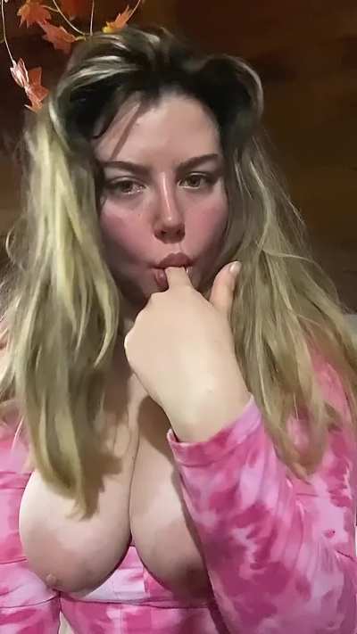  i wanna show you how naughty i can get now baby..are you ready for me?