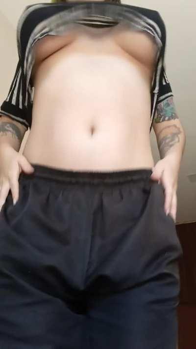 i just love the way they jiggle in this top