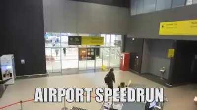 aconteu algo de realmente interessante, enquanto estive ocupado comprando um pastel lá roça, espero que administração tenha melhorado pelo menos pra boa...