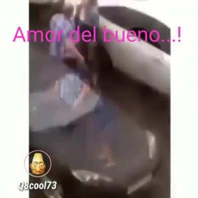 Bunu aciklatacak biri varmı?