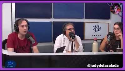 En Neura, Tronco definitivamente la ve.