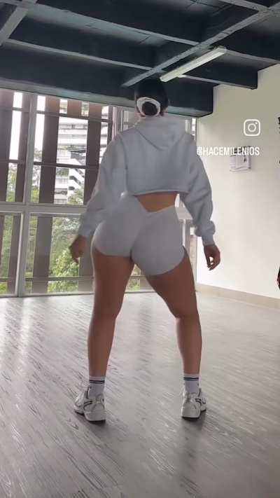 She moves and it JIGGLES